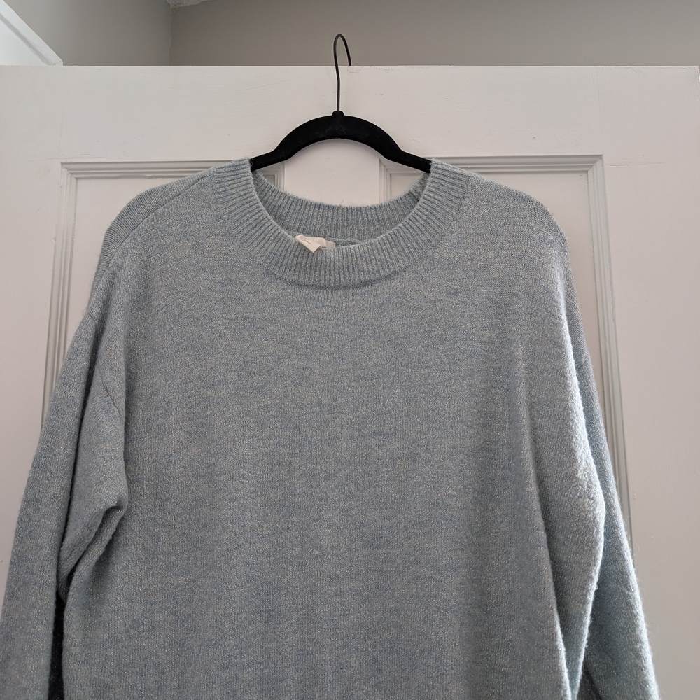 H&M Women's Light Blue Crewneck Sweater